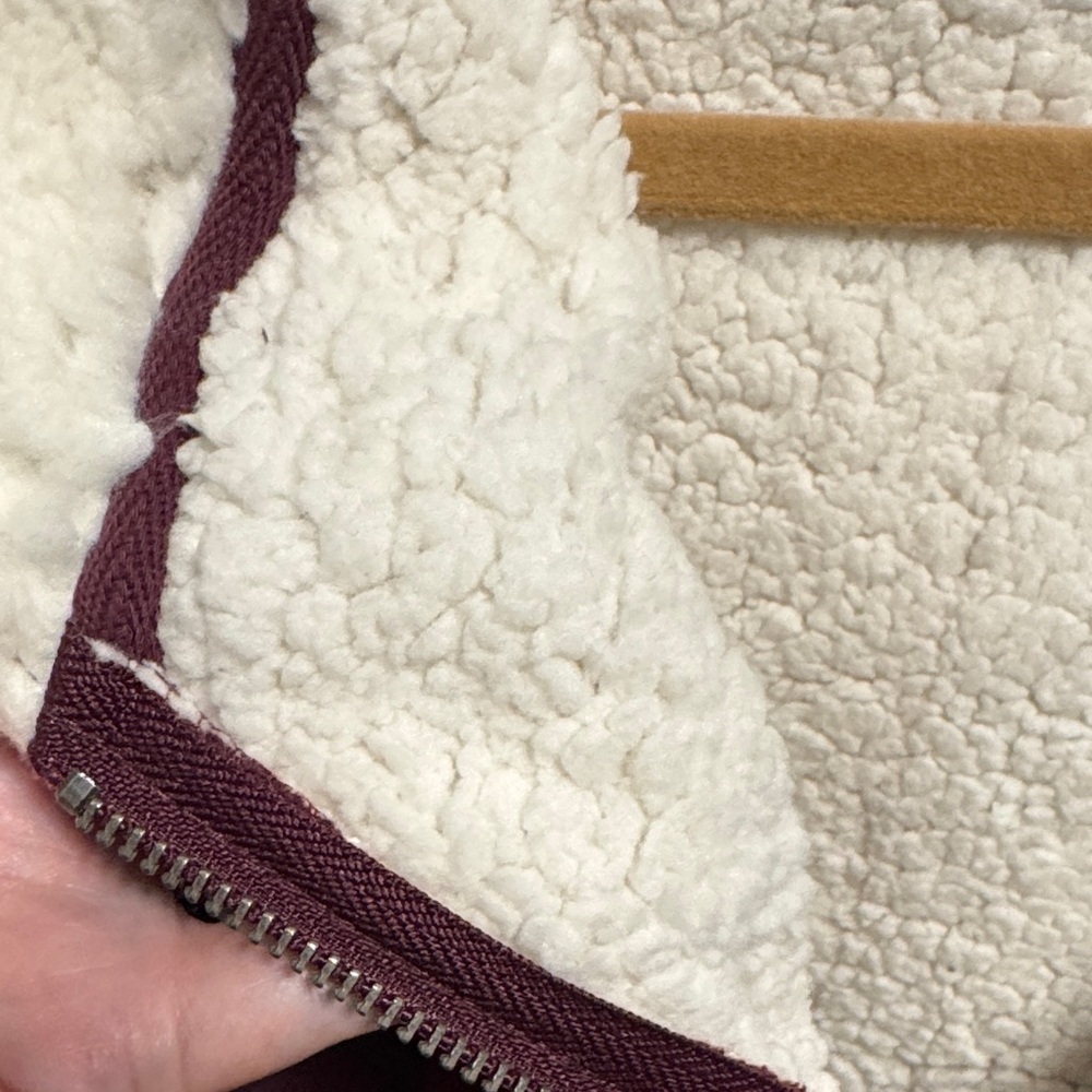Feejays Burgundy Zip-Up Hoodie with Sherpa Lining and gloves - Picture 3 of 8